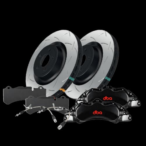 DBA Brems-Upgrade Kit mit geschlitzten Bremsscheiben, Bremsbelägen und 6-Kolben Bremssätteln mit DBA-Branding
